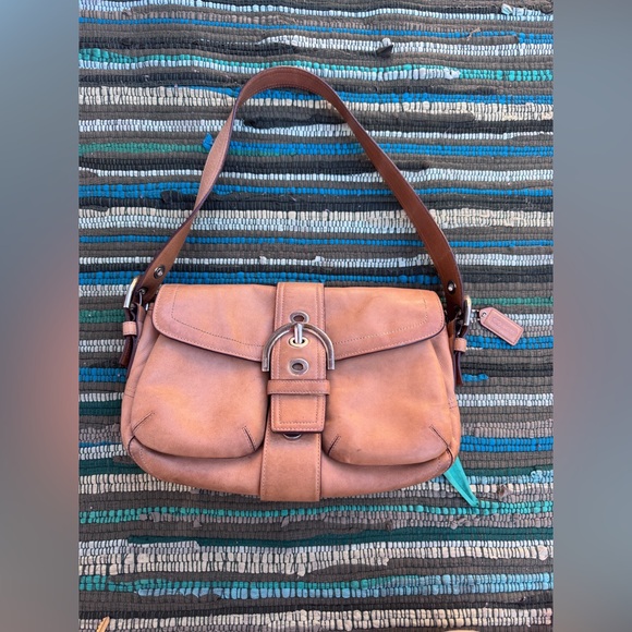 Coach Handbags - Y2K Vintage Tan Coach SoHo Bag